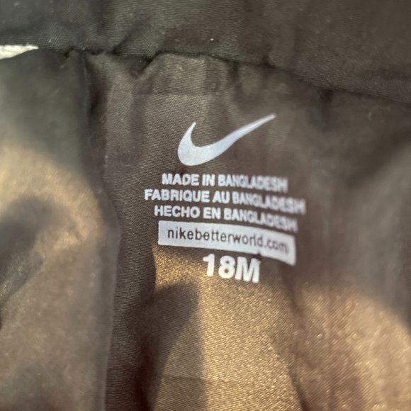 Boys Nike Packable Hood Mesh-Lined Windbreaker Jacket - Picture 5 of 5